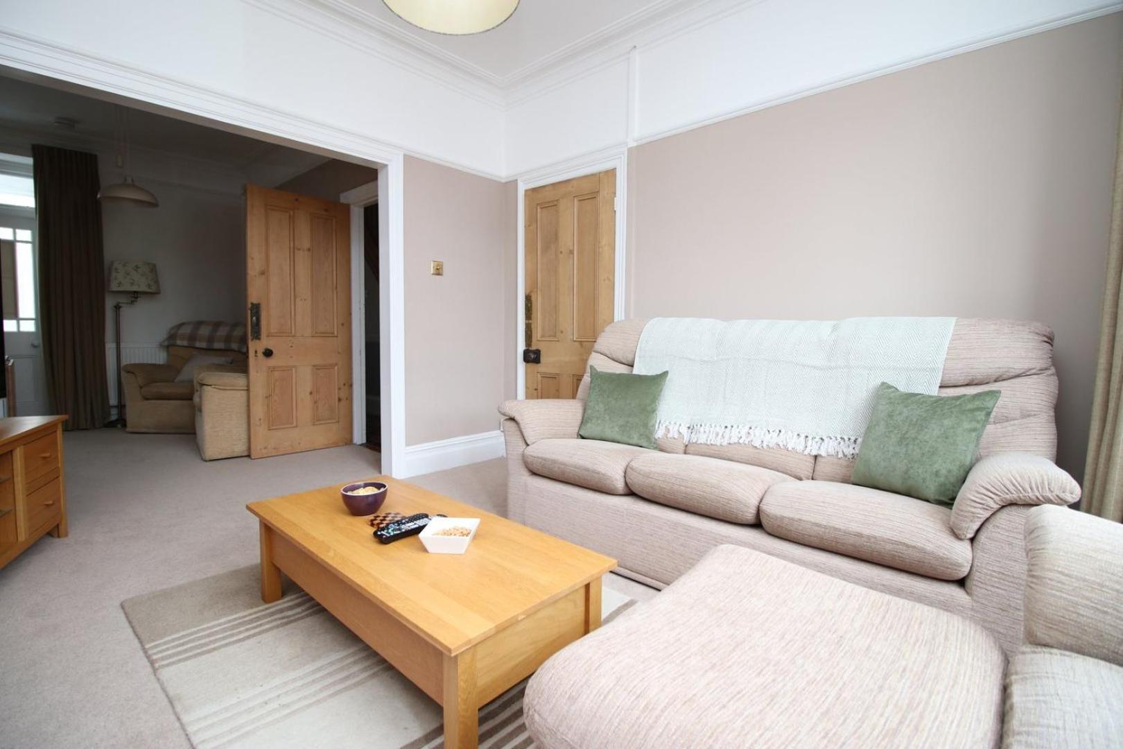Quiet And Spacious 3 Bedroom Cardiff Extérieur photo
